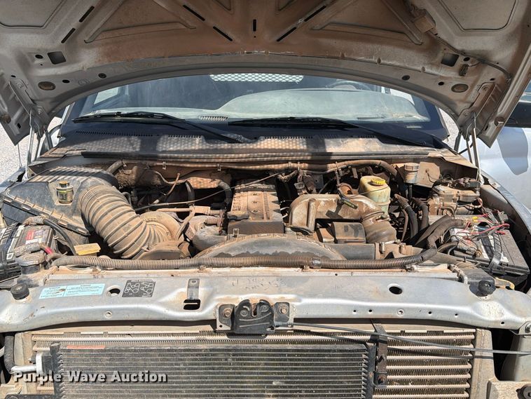 image for item EW7584 2002 Dodge Ram 3500 flatbed truck