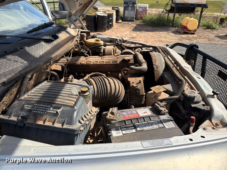 image for item EW7584 2002 Dodge Ram 3500 flatbed truck