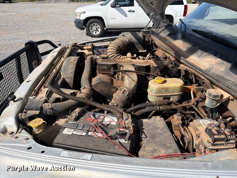 image for item EW7584 2002 Dodge Ram 3500 flatbed truck
