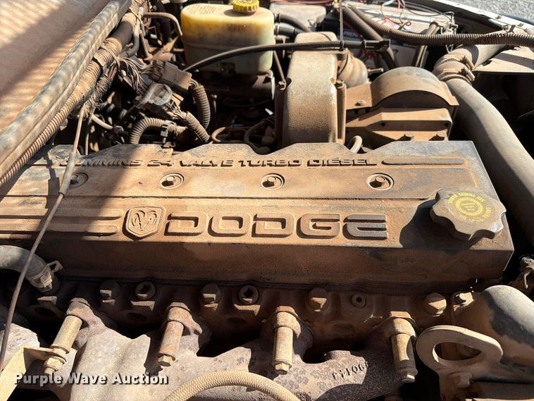 image for item EW7584 2002 Dodge Ram 3500 flatbed truck