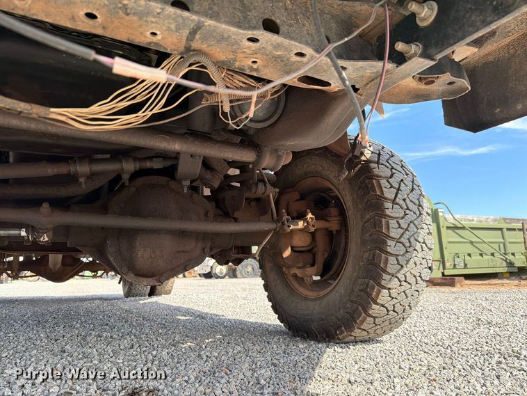 image for item EW7584 2002 Dodge Ram 3500 flatbed truck