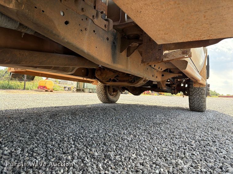 image for item EW7584 2002 Dodge Ram 3500 flatbed truck