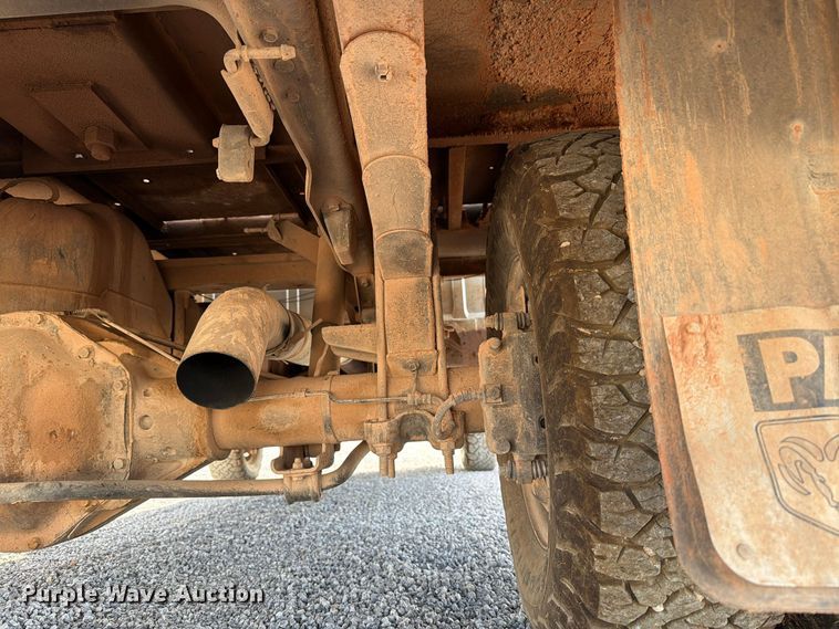 image for item EW7584 2002 Dodge Ram 3500 flatbed truck
