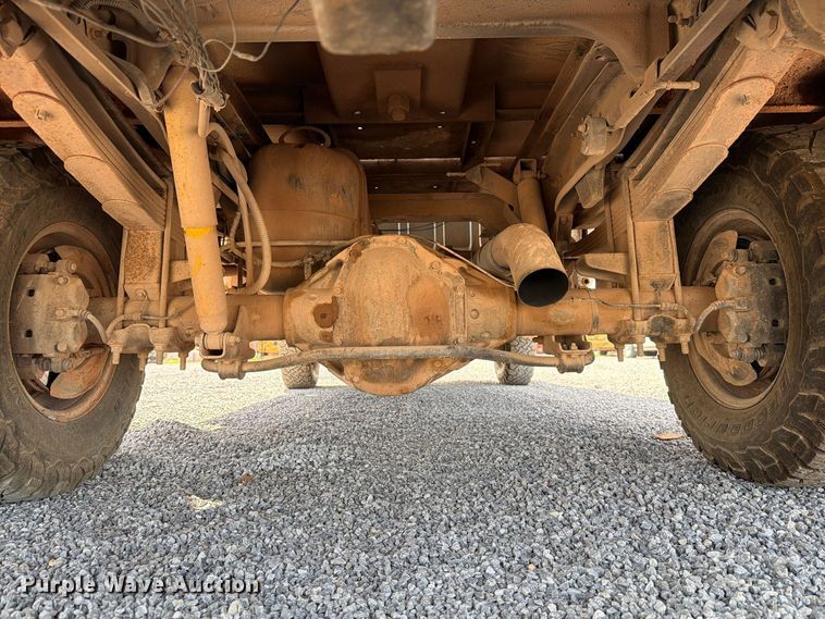 image for item EW7584 2002 Dodge Ram 3500 flatbed truck