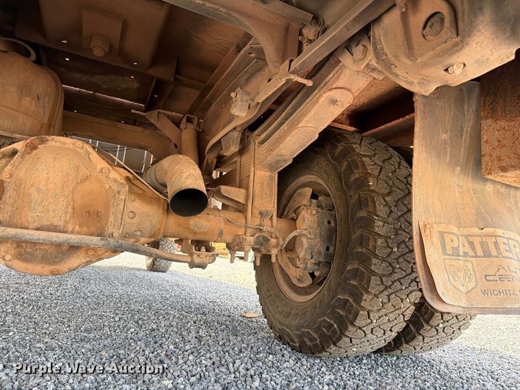 image for item EW7584 2002 Dodge Ram 3500 flatbed truck