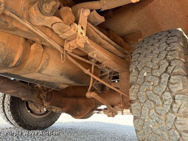 image for item EW7584 2002 Dodge Ram 3500 flatbed truck