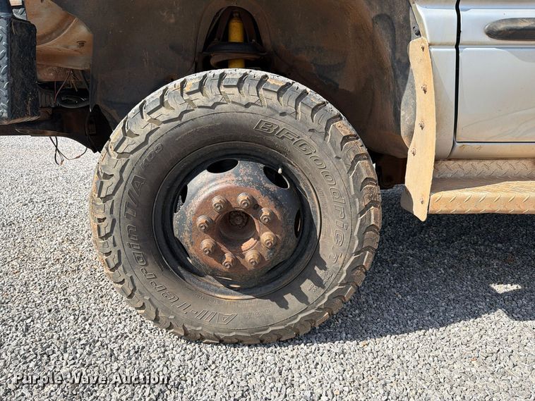 image for item EW7584 2002 Dodge Ram 3500 flatbed truck