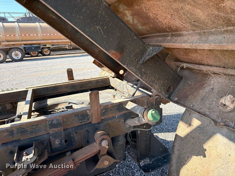image for item EW7585 2014 RAM 5500 dump truck