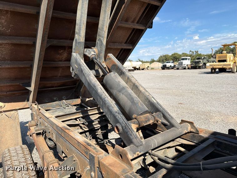 image for item EW7585 2014 RAM 5500 dump truck