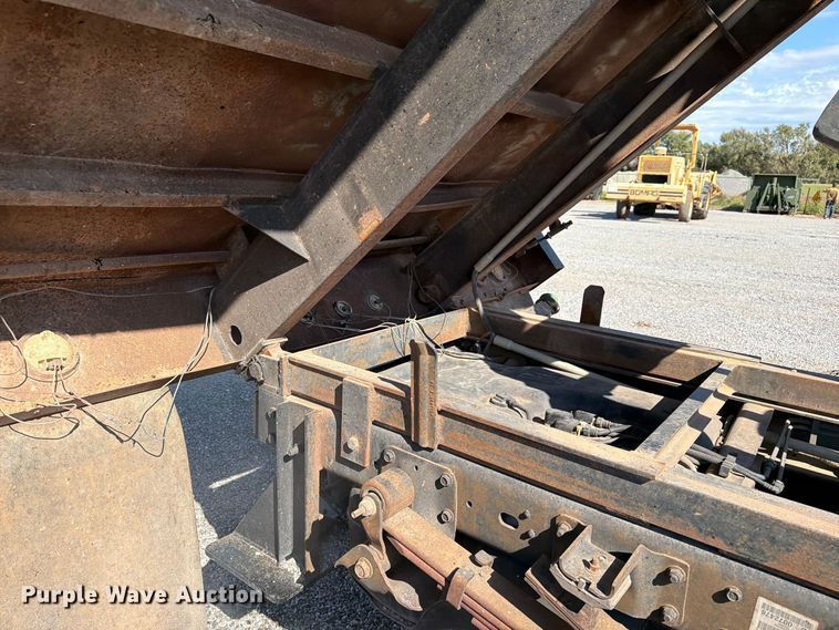 image for item EW7585 2014 RAM 5500 dump truck