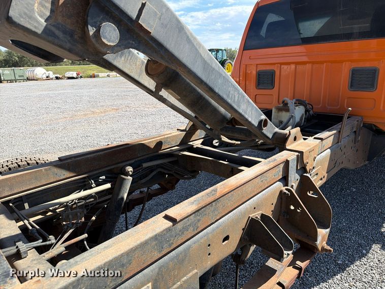 image for item EW7585 2014 RAM 5500 dump truck