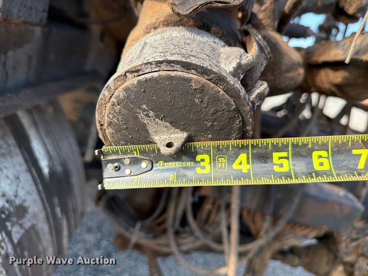 image for item EW7589 2002 GMC C7500 oil distributor truck