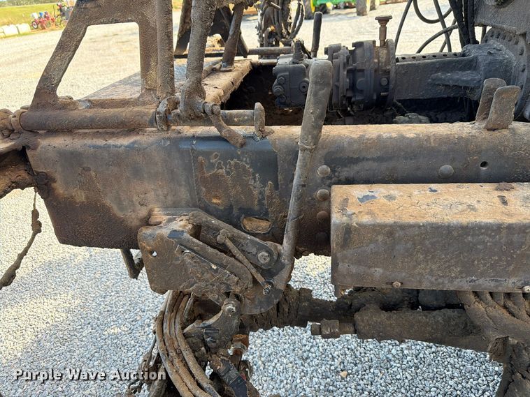 image for item EW7589 2002 GMC C7500 oil distributor truck
