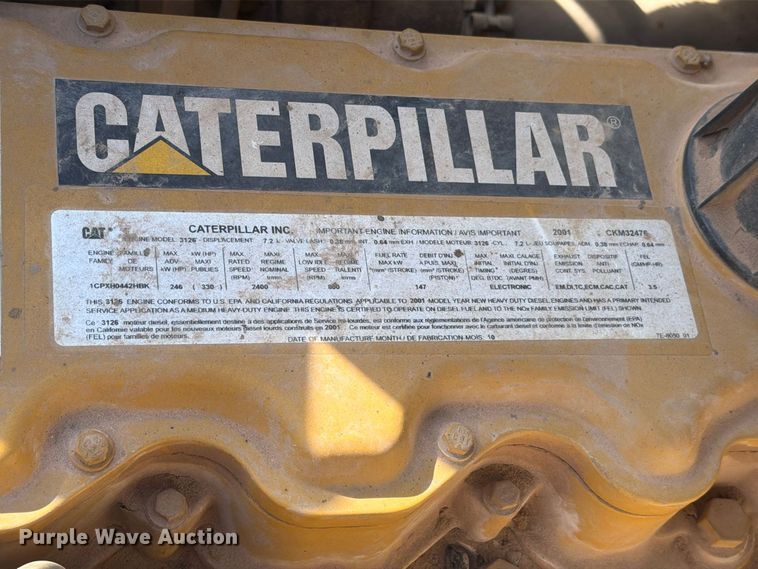 image for item EW7589 2002 GMC C7500 oil distributor truck
