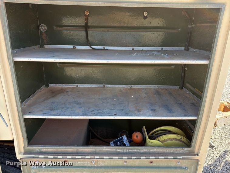 image for item EW7592 Utility trailer