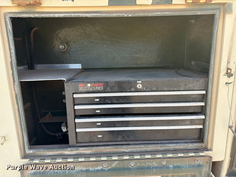 image for item EW7592 Utility trailer