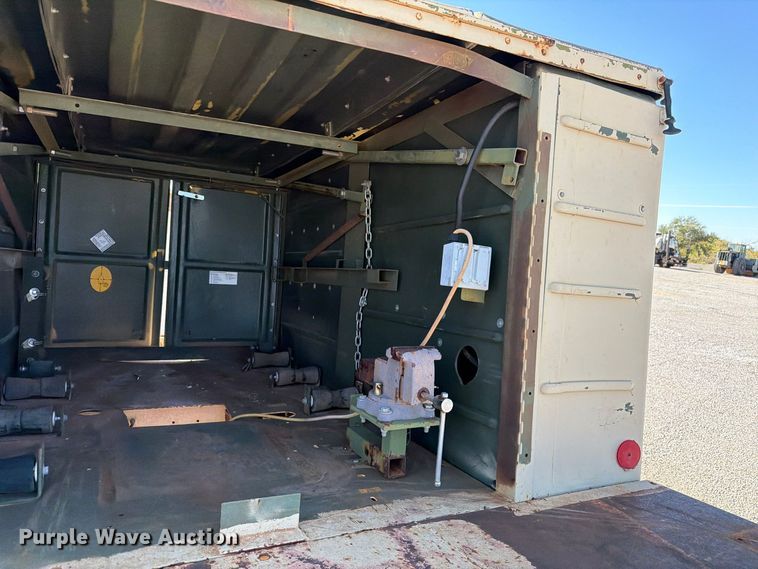 image for item EW7592 Utility trailer