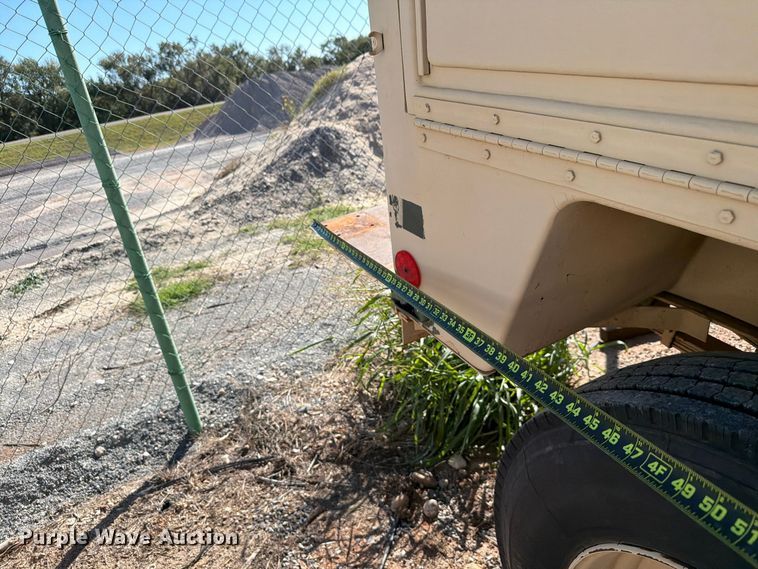 image for item EW7592 Utility trailer