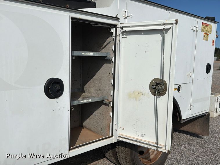 image for item EW7593 2015 Ford F550 Super Duty utility / service truck