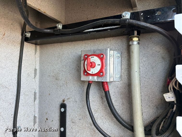 image for item EW7593 2015 Ford F550 Super Duty utility / service truck