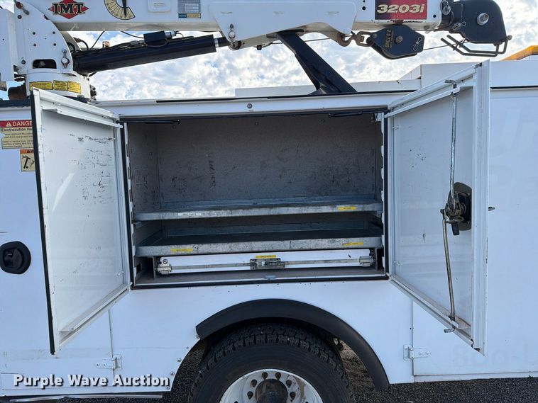 image for item EW7593 2015 Ford F550 Super Duty utility / service truck
