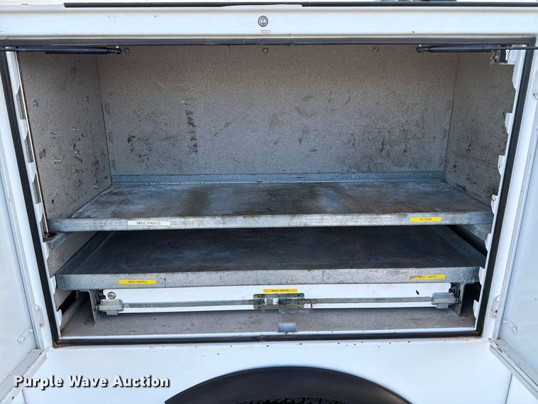 image for item EW7593 2015 Ford F550 Super Duty utility / service truck