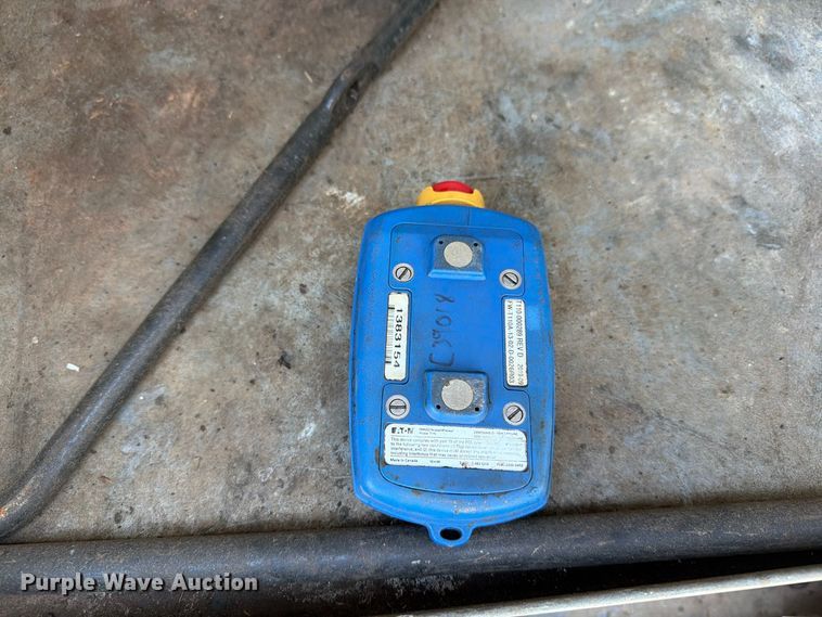 image for item EW7593 2015 Ford F550 Super Duty utility / service truck