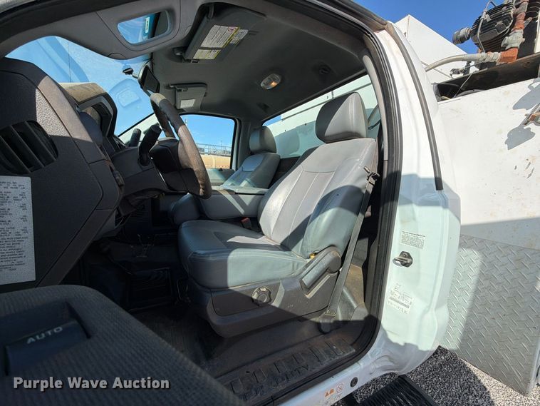 image for item EW7593 2015 Ford F550 Super Duty utility / service truck