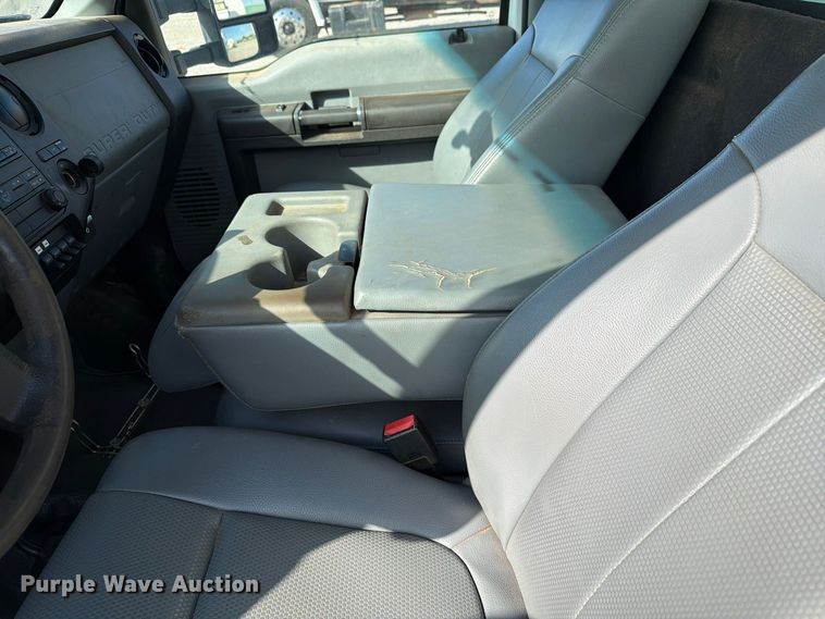 image for item EW7593 2015 Ford F550 Super Duty utility / service truck