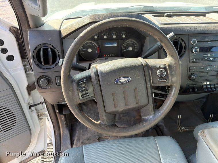 image for item EW7593 2015 Ford F550 Super Duty utility / service truck