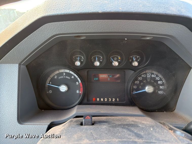 image for item EW7593 2015 Ford F550 Super Duty utility / service truck