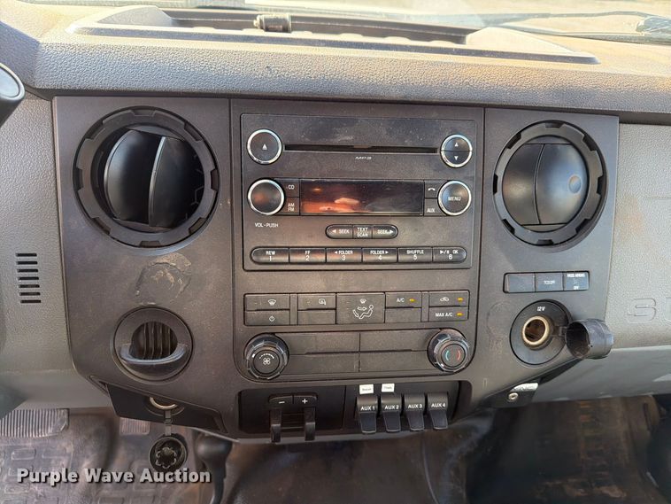 image for item EW7593 2015 Ford F550 Super Duty utility / service truck