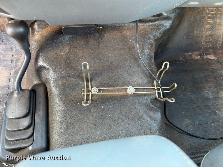 image for item EW7593 2015 Ford F550 Super Duty utility / service truck