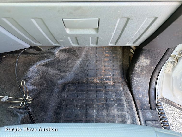 image for item EW7593 2015 Ford F550 Super Duty utility / service truck