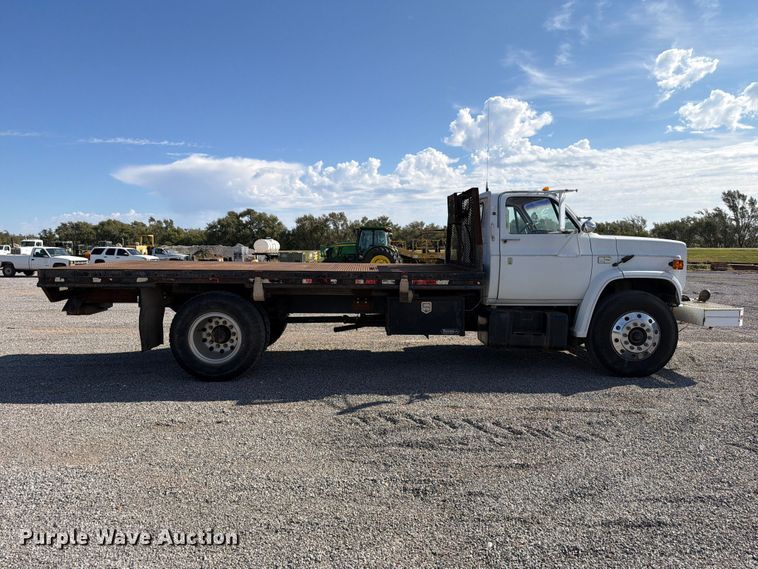image for item EW7594 1988 Chevrolet C70 flatbed truck