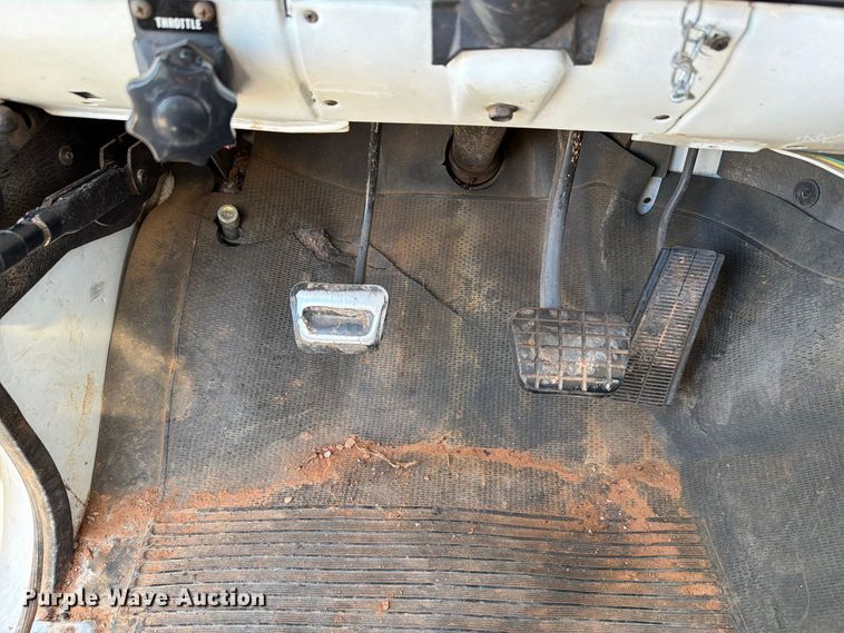 image for item EW7594 1988 Chevrolet C70 flatbed truck