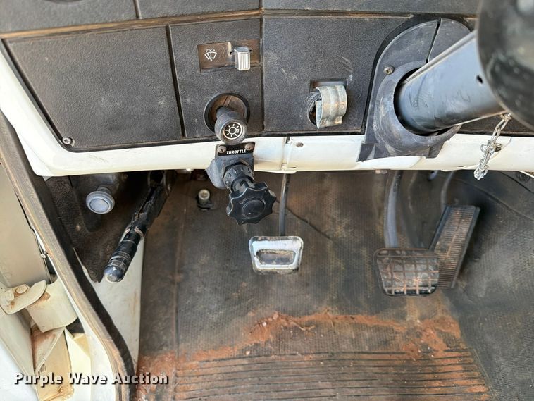 image for item EW7594 1988 Chevrolet C70 flatbed truck