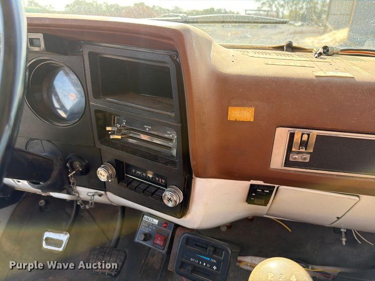 image for item EW7594 1988 Chevrolet C70 flatbed truck
