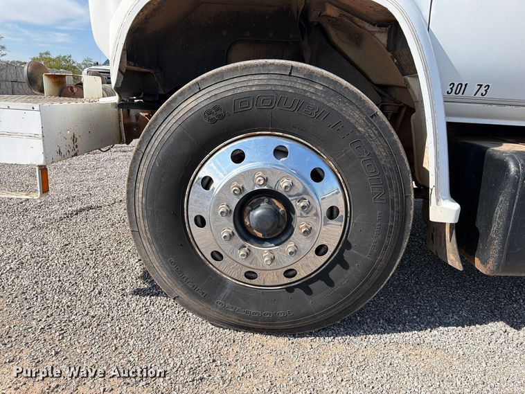 image for item EW7594 1988 Chevrolet C70 flatbed truck