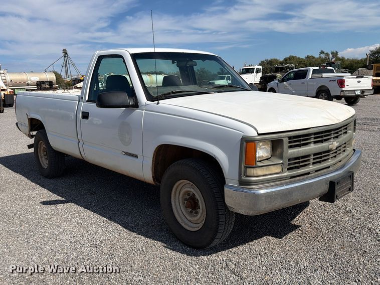 image for item EW7596 1998 Chevrolet C2500 pickup truck