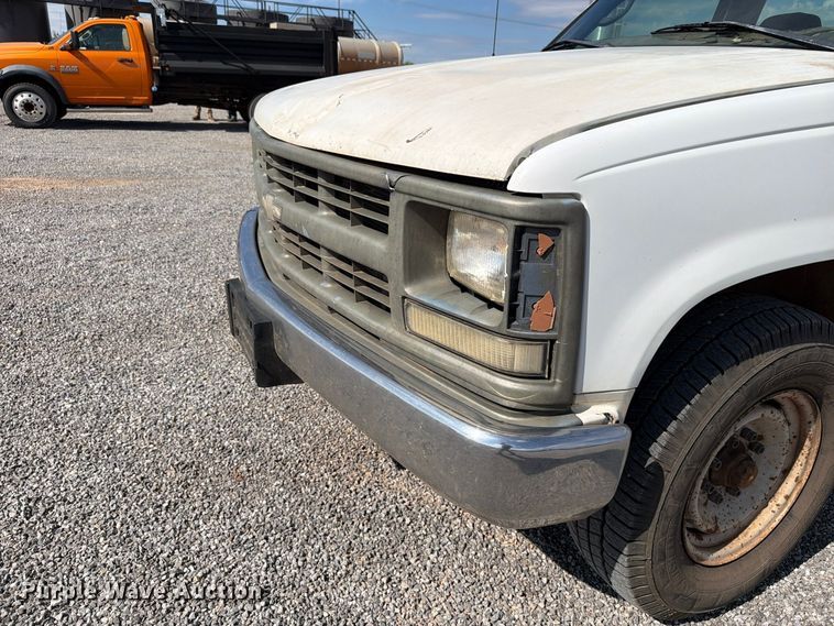 image for item EW7596 1998 Chevrolet C2500 pickup truck