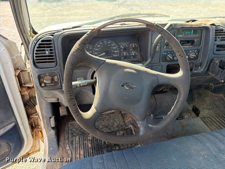 image for item EW7596 1998 Chevrolet C2500 pickup truck