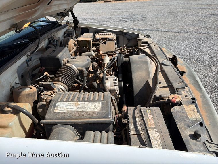 image for item EW7596 1998 Chevrolet C2500 pickup truck