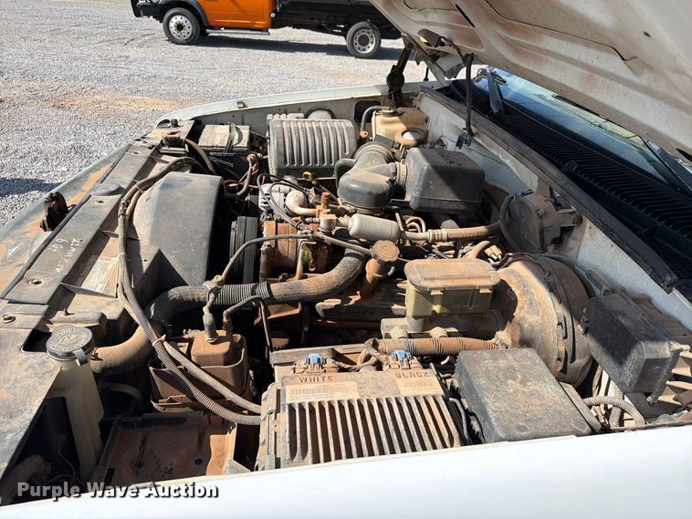 image for item EW7596 1998 Chevrolet C2500 pickup truck