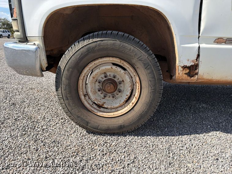image for item EW7596 1998 Chevrolet C2500 pickup truck