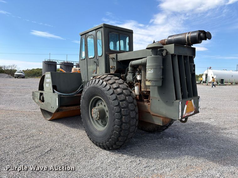 image for item EW7599 RayGo Inc. single drum vibratory roller