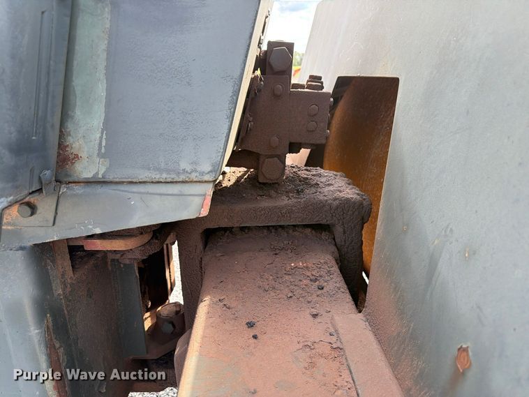 image for item EW7599 RayGo Inc. single drum vibratory roller