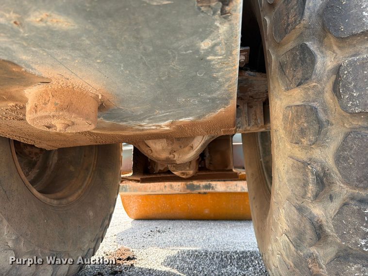 image for item EW7599 RayGo Inc. single drum vibratory roller