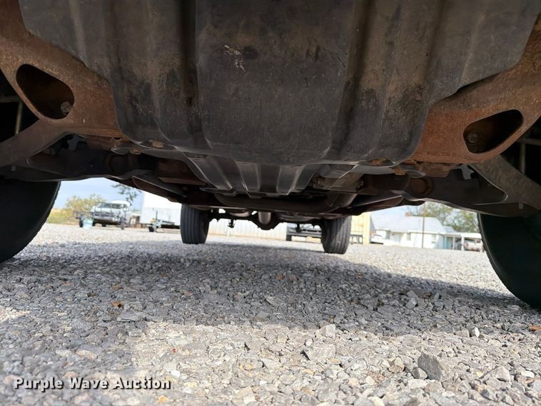 image for item EW7635 2001 Chevrolet Silverado Ext. Cab pickup truck