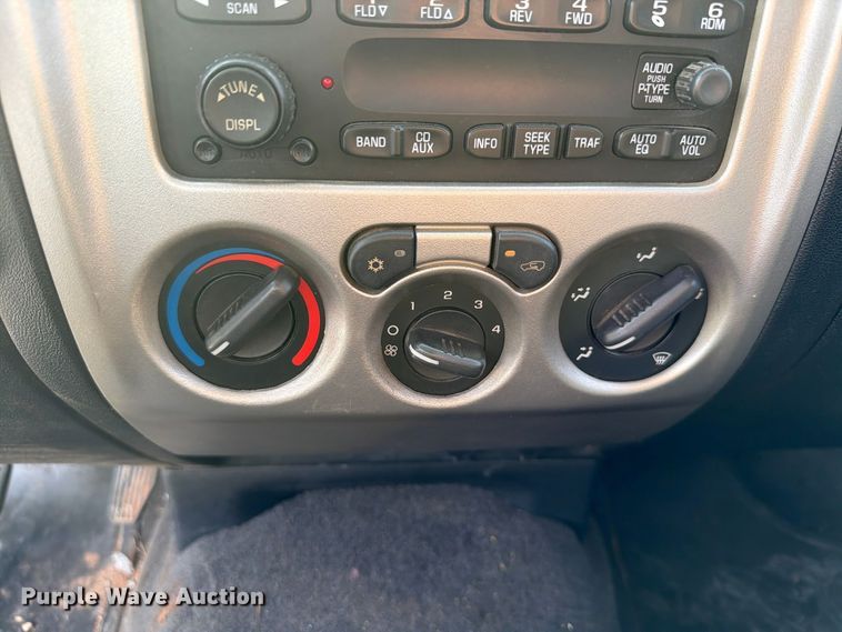 image for item EW7636 2007 Chevrolet Colorado Ext. Cab pickup truck